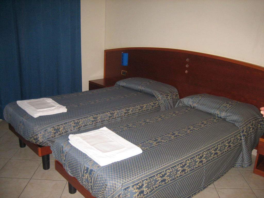 Albergo Ristorante Sterlina Grizzana Habitación foto