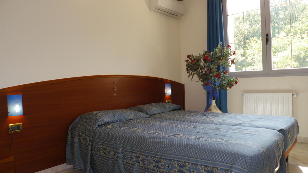 Albergo Ristorante Sterlina Grizzana Habitación foto
